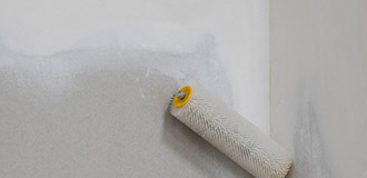 界面處理劑主要用于室內(nèi)裝飾裝修墻面的基層處理，也適用于室內(nèi)地面加固的封閉處理。