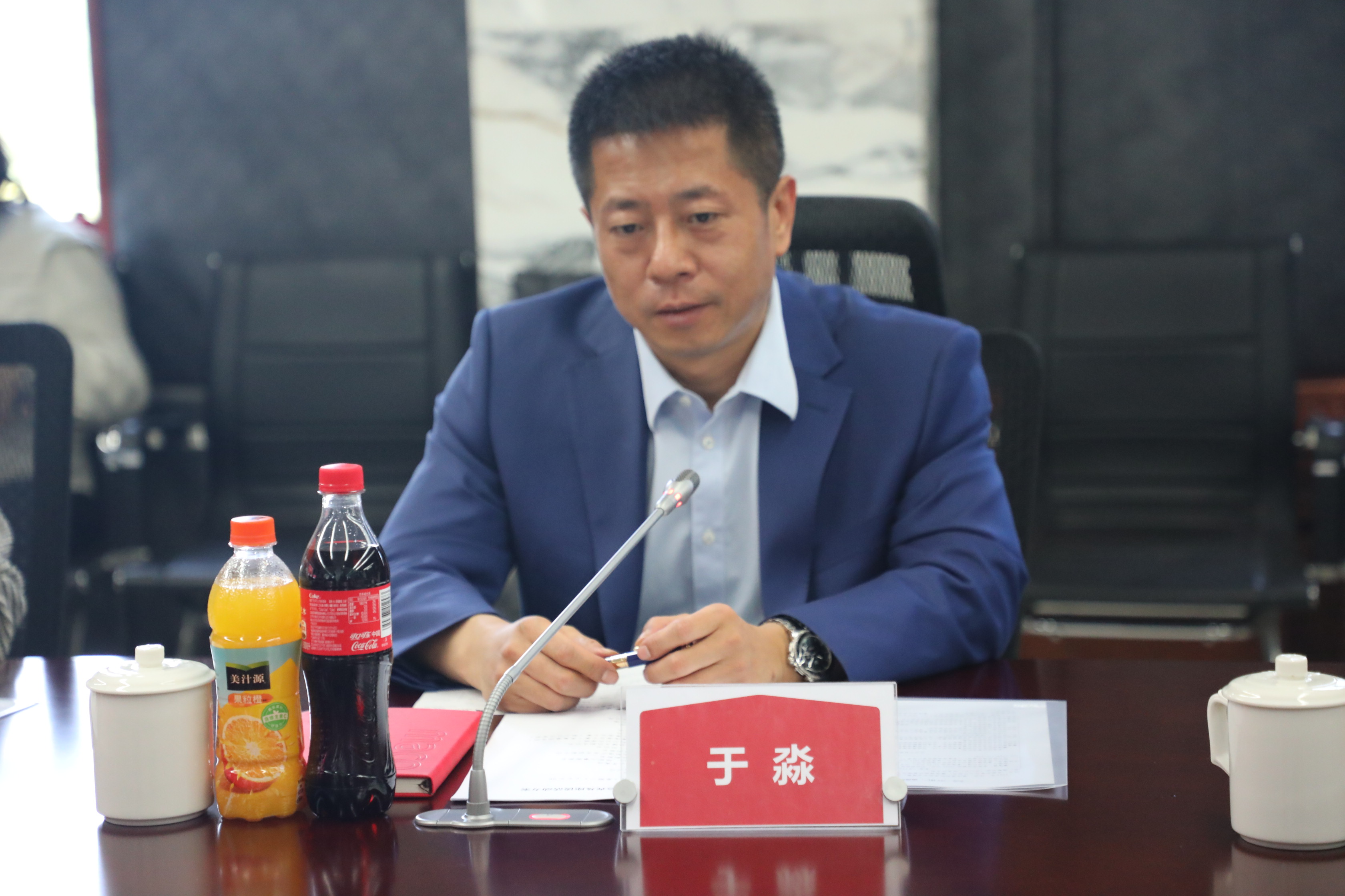 經(jīng)開區(qū)工委副書記、組織人事部部長于淼一行蒞臨美巢參觀督導(dǎo)
